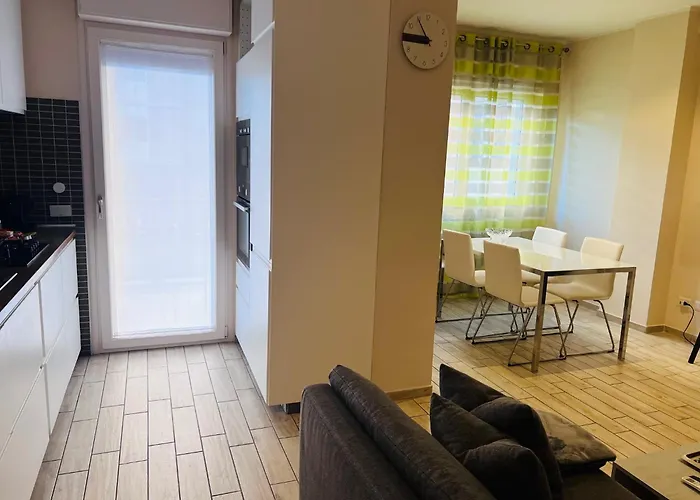 Trastevere Railway Station Apartment